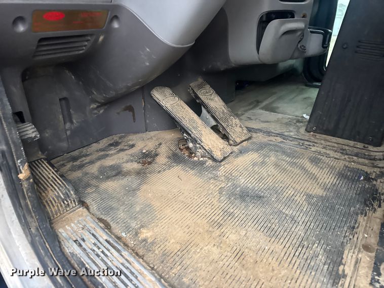 image for item DW6739 2006 Peterbilt 378 semi truck