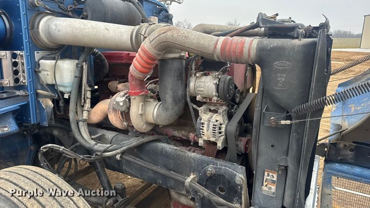 image for item DW6739 2006 Peterbilt 378 semi truck