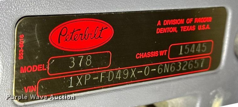 image for item DW6739 2006 Peterbilt 378 semi truck