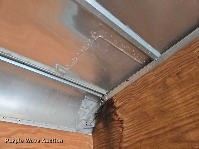 image for item DW7054 2003 International 4200 box truck