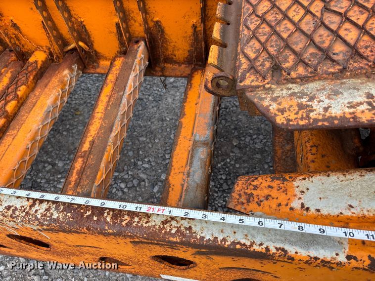 image for item DW7320 2003 Delavan Industries DDT car carrier