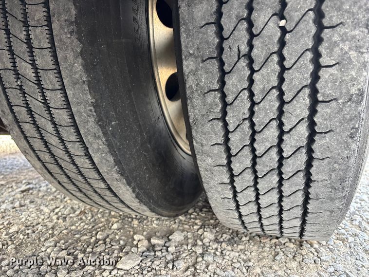 image for item DW7320 2003 Delavan Industries DDT car carrier