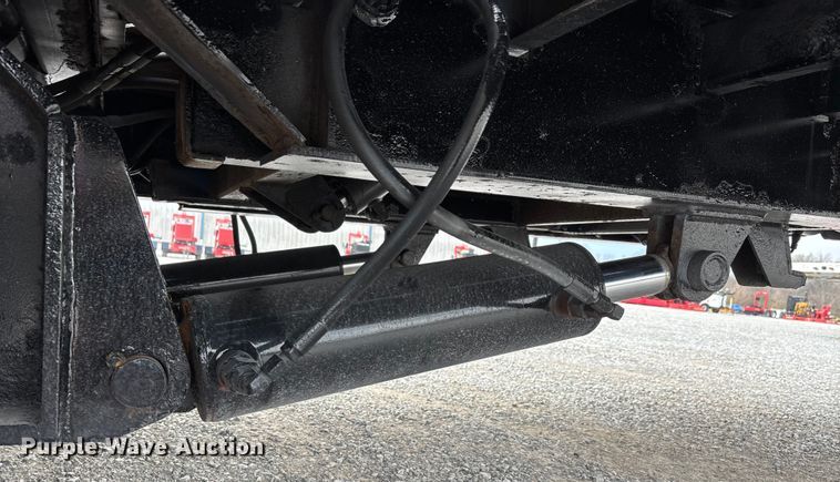 image for item DW7321 2013 Ledwell & Sons Enterprises drop deck hydraulic tail equipment trailer