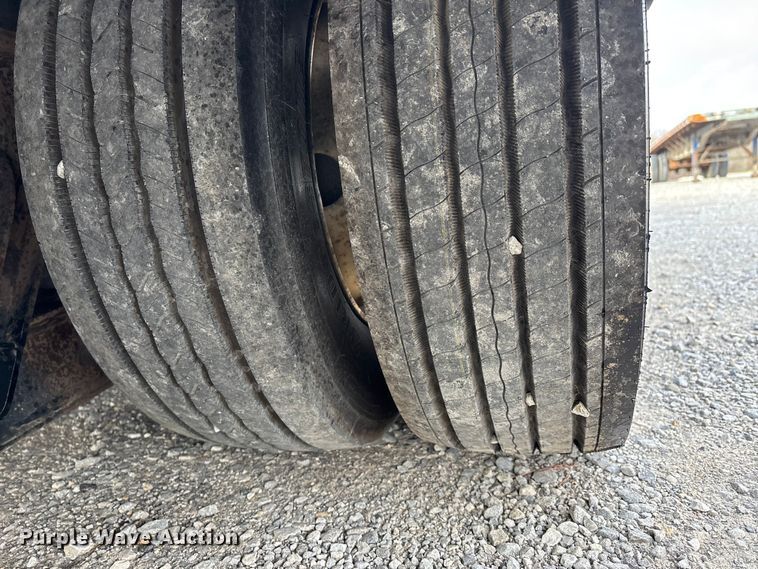 image for item DW7321 2013 Ledwell & Sons Enterprises drop deck hydraulic tail equipment trailer