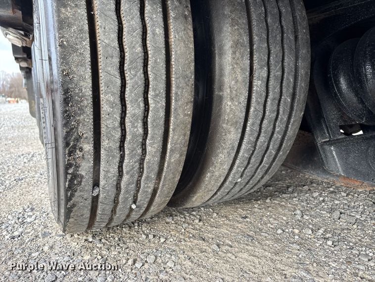 image for item DW7321 2013 Ledwell & Sons Enterprises drop deck hydraulic tail equipment trailer