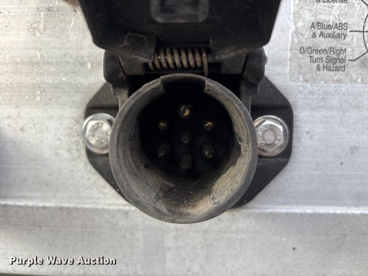 image for item DW7322 2008 Reitnour flatbed trailer