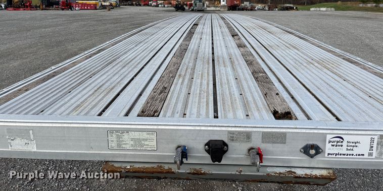 image for item DW7322 2008 Reitnour flatbed trailer