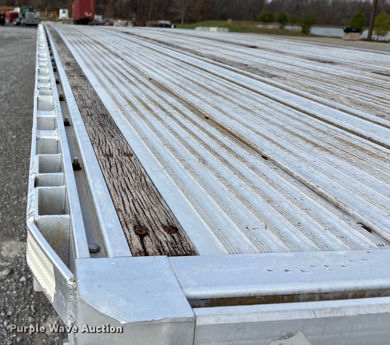 image for item DW7322 2008 Reitnour flatbed trailer