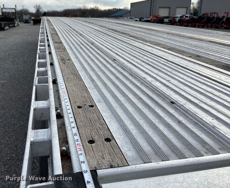 image for item DW7322 2008 Reitnour flatbed trailer