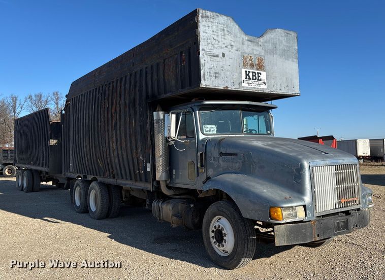 image for item DW7343 1991 International 9400 grapple truck 