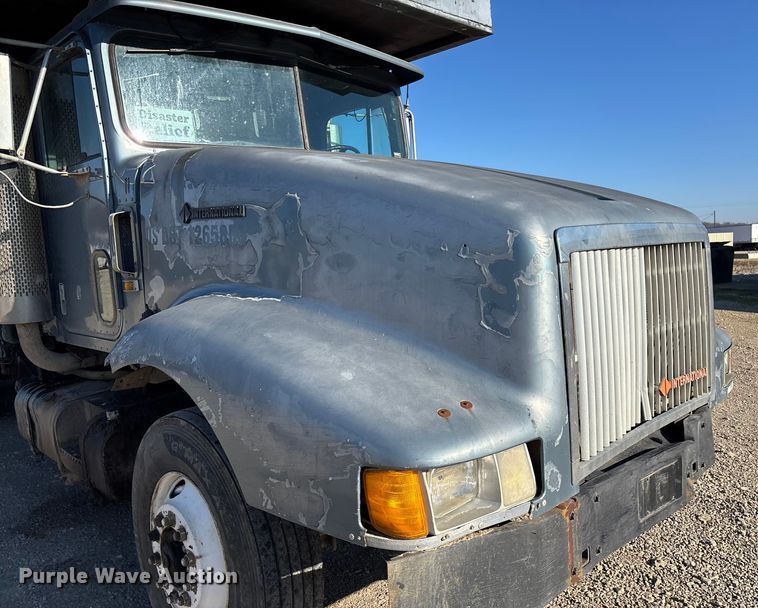 image for item DW7343 1991 International 9400 grapple truck 