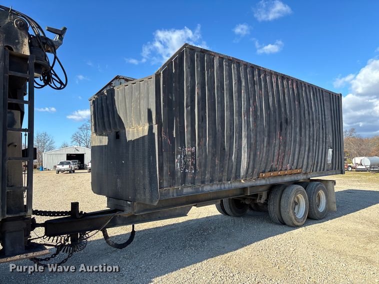 image for item DW7343 1991 International 9400 grapple truck 