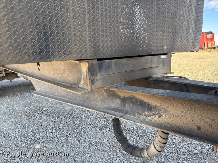 image for item DW7343 1991 International 9400 grapple truck 