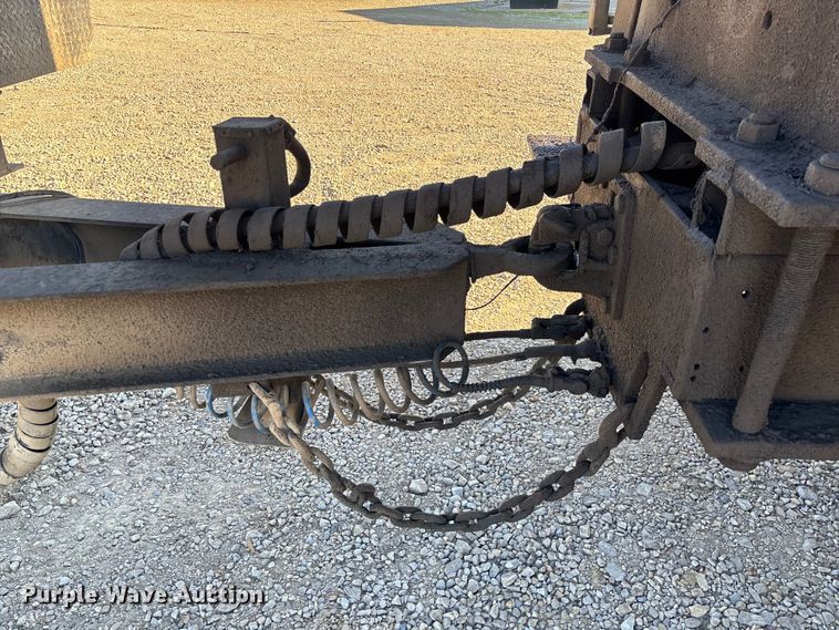 image for item DW7343 1991 International 9400 grapple truck 