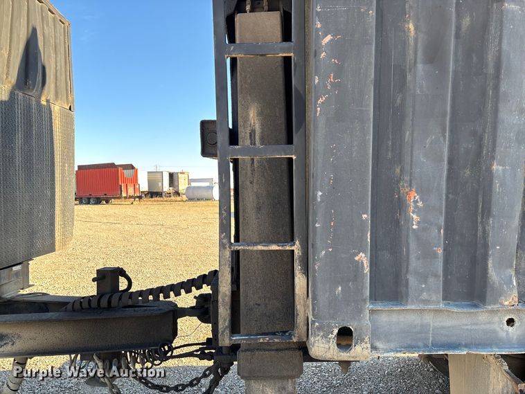 image for item DW7343 1991 International 9400 grapple truck 