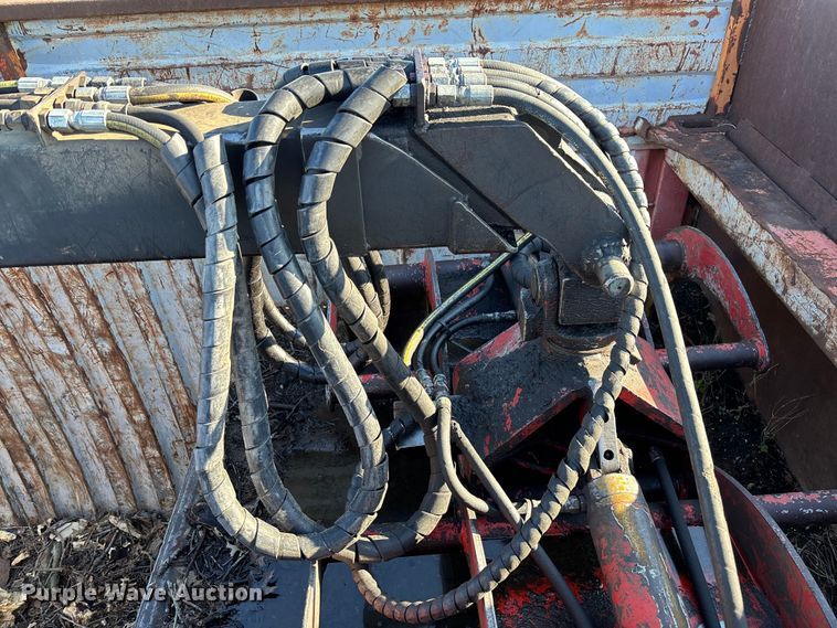 image for item DW7343 1991 International 9400 grapple truck 