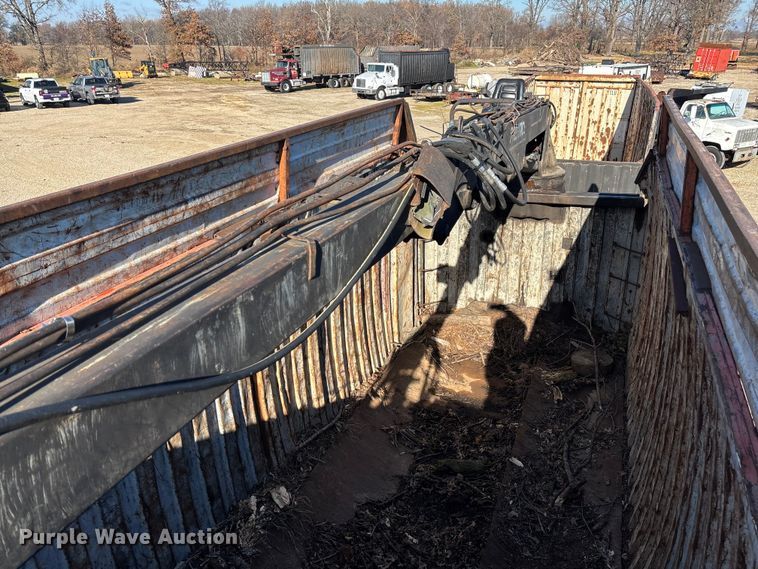 image for item DW7343 1991 International 9400 grapple truck 