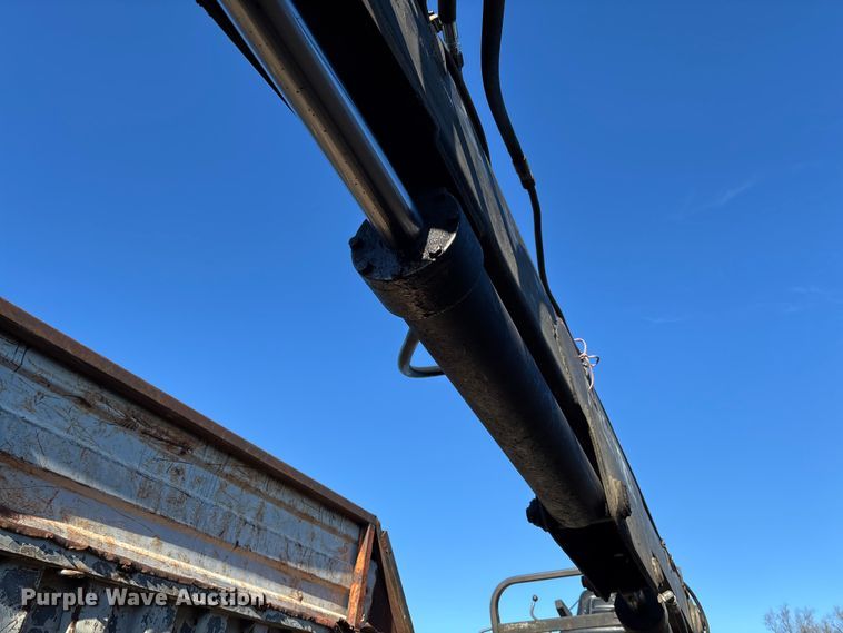 image for item DW7343 1991 International 9400 grapple truck 