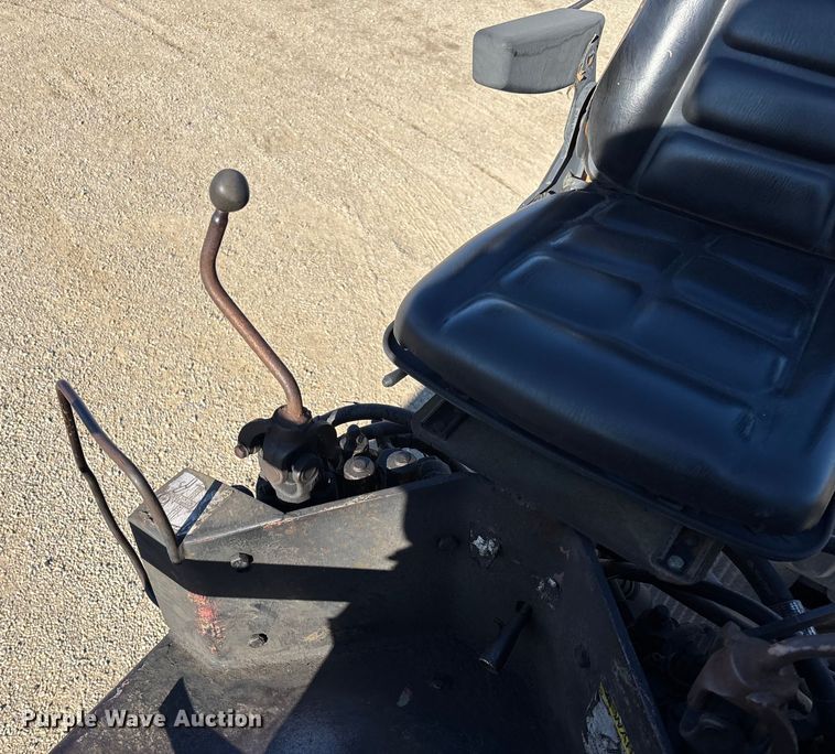 image for item DW7343 1991 International 9400 grapple truck 