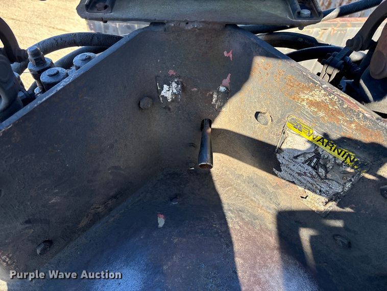 image for item DW7343 1991 International 9400 grapple truck 