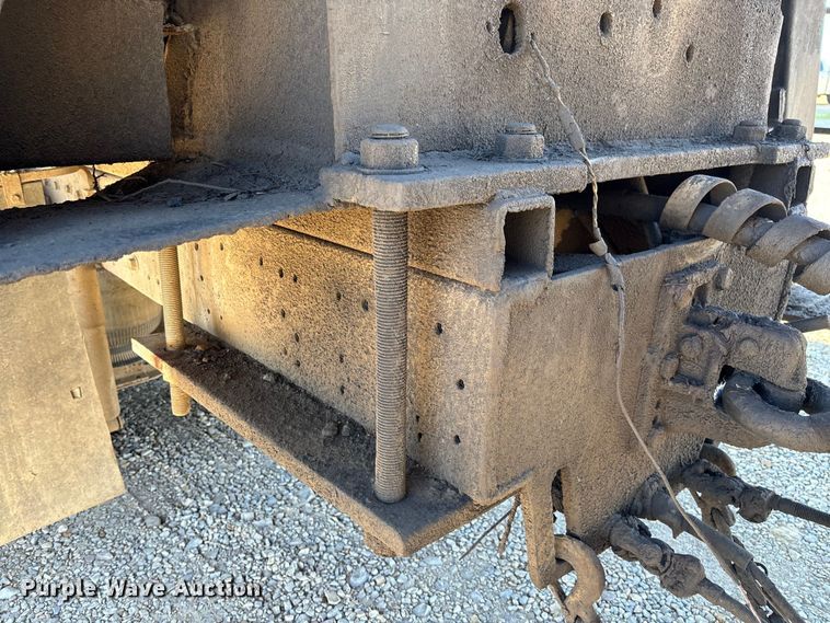 image for item DW7343 1991 International 9400 grapple truck 