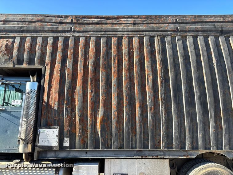 image for item DW7343 1991 International 9400 grapple truck 