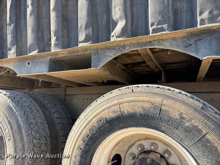 image for item DW7343 1991 International 9400 grapple truck 