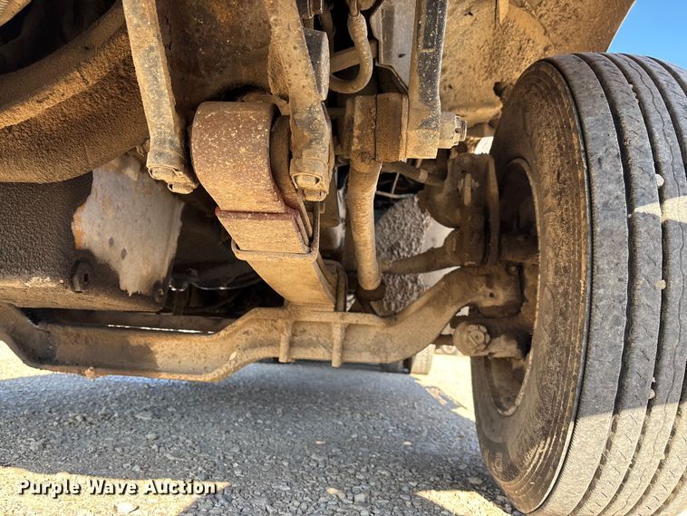 image for item DW7343 1991 International 9400 grapple truck 