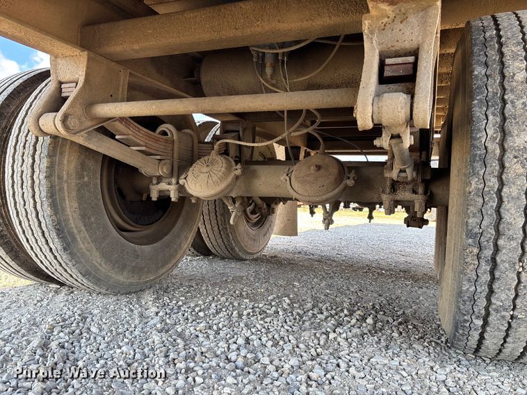 image for item DW7343 1991 International 9400 grapple truck 