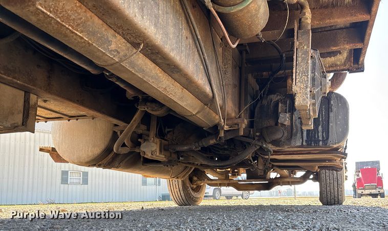 image for item DW7343 1991 International 9400 grapple truck 