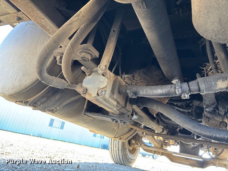 image for item DW7343 1991 International 9400 grapple truck 