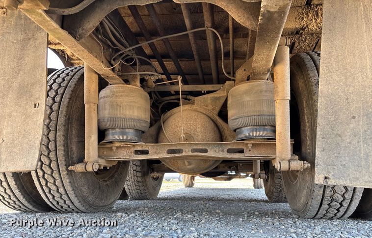 image for item DW7343 1991 International 9400 grapple truck 