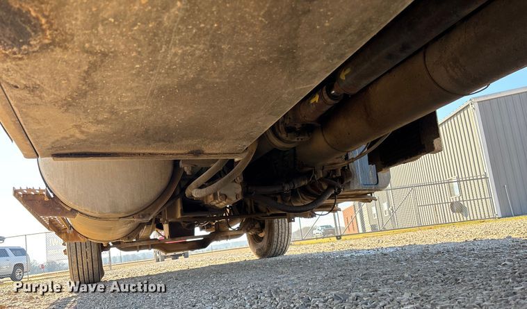 image for item DW7343 1991 International 9400 grapple truck 