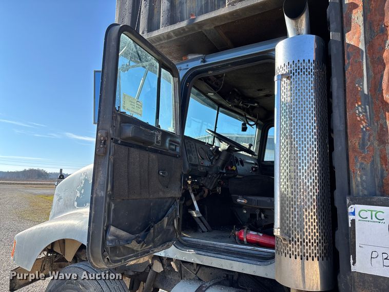 image for item DW7343 1991 International 9400 grapple truck 