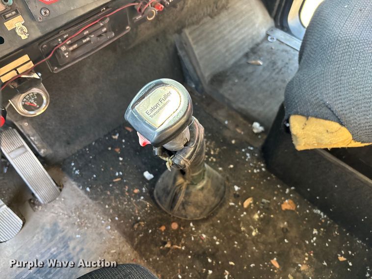 image for item DW7343 1991 International 9400 grapple truck 