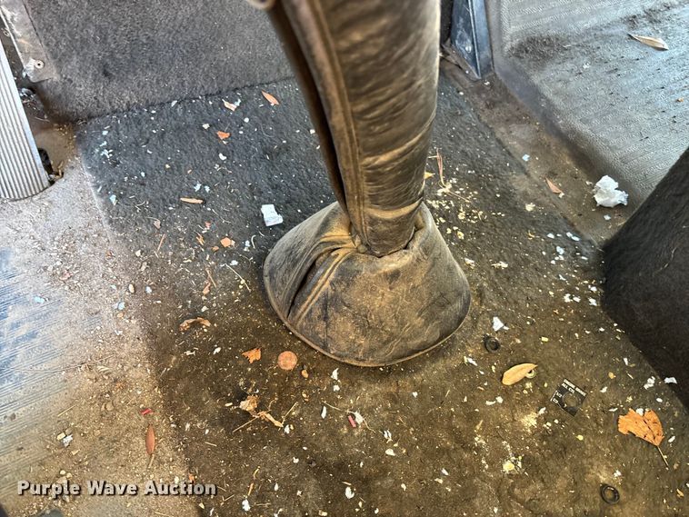 image for item DW7343 1991 International 9400 grapple truck 