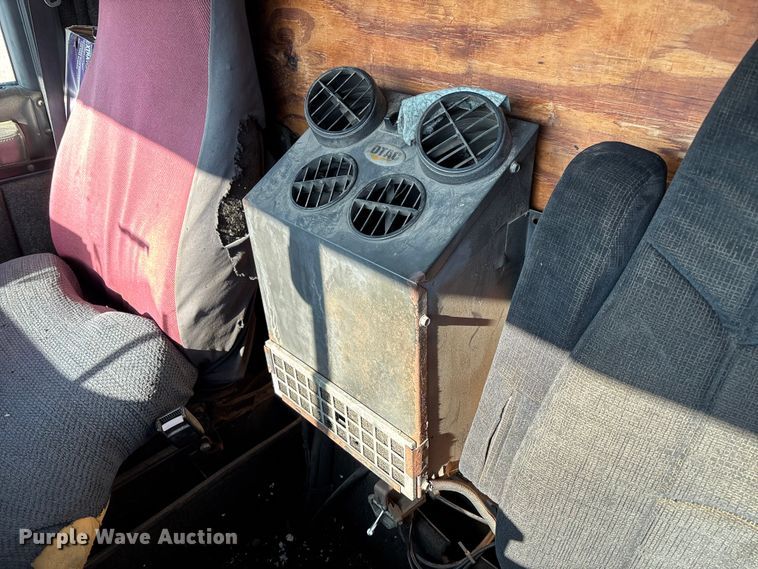 image for item DW7343 1991 International 9400 grapple truck 