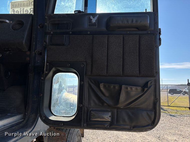 image for item DW7343 1991 International 9400 grapple truck 