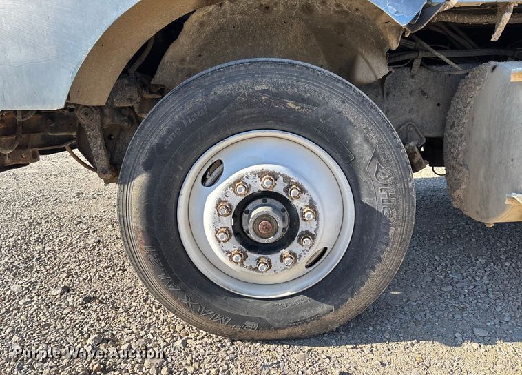 image for item DW7343 1991 International 9400 grapple truck 