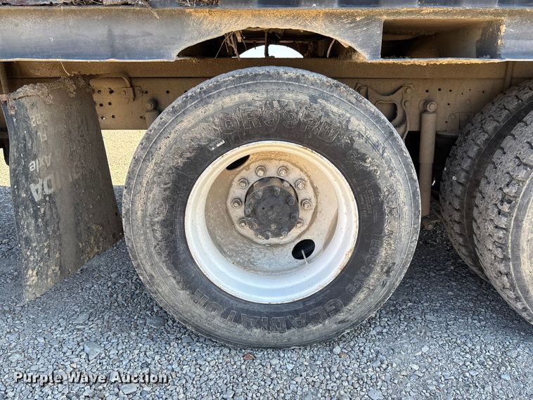 image for item DW7343 1991 International 9400 grapple truck 