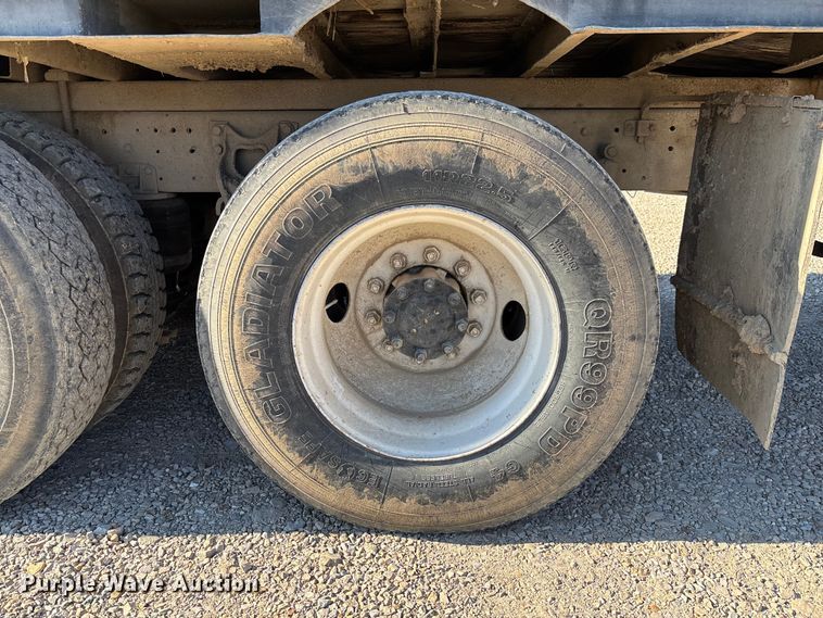 image for item DW7343 1991 International 9400 grapple truck 