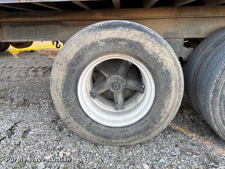 image for item DW7343 1991 International 9400 grapple truck 