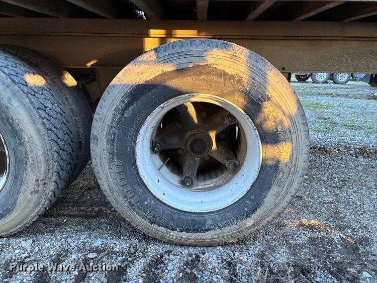 image for item DW7343 1991 International 9400 grapple truck 