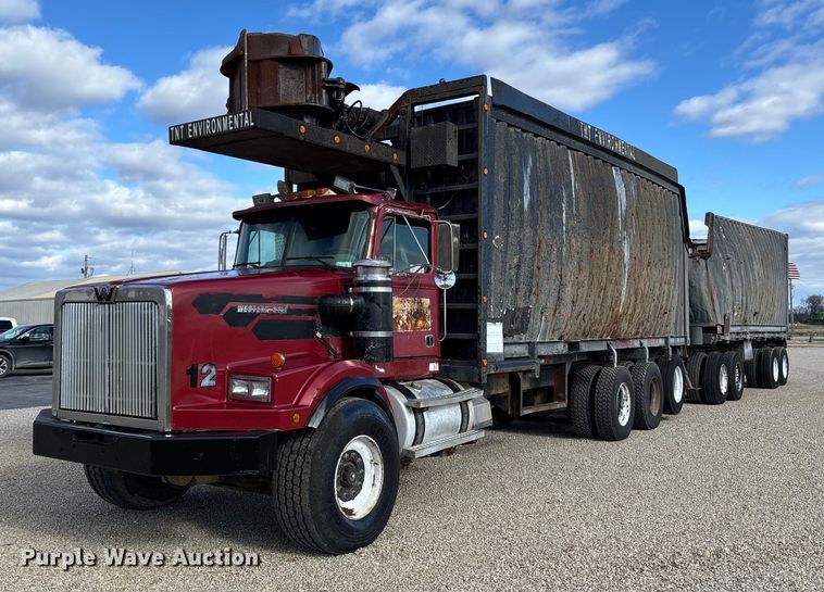 image for item DW7344 1993 Western Star 4900 crane grapple truck 