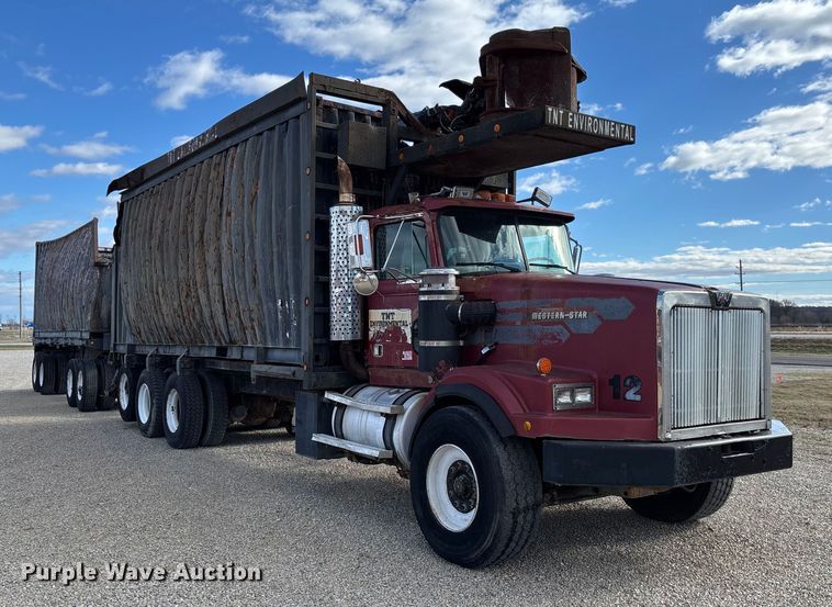 image for item DW7344 1993 Western Star 4900 crane grapple truck 