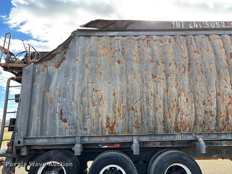 image for item DW7344 1993 Western Star 4900 crane grapple truck 