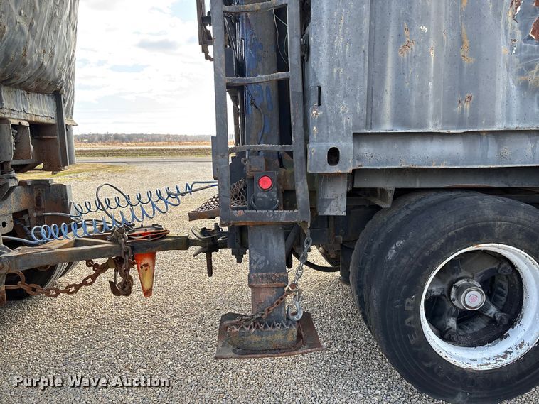 image for item DW7344 1993 Western Star 4900 crane grapple truck 
