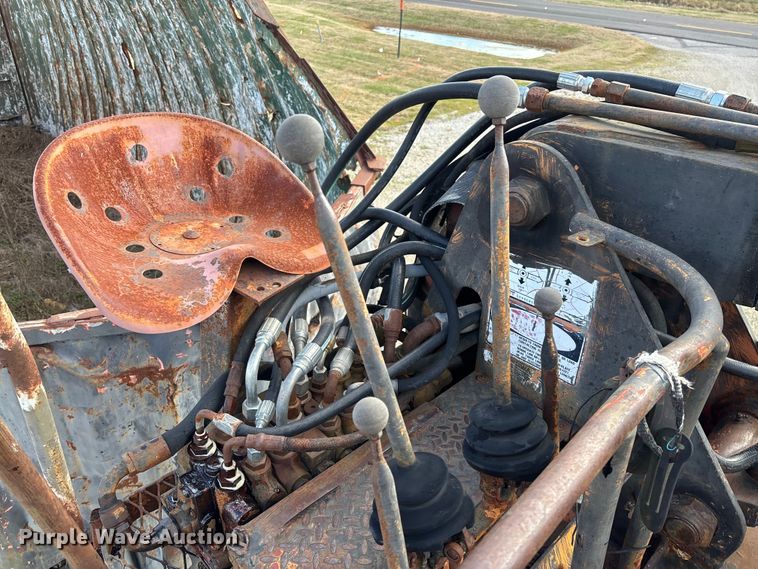 image for item DW7344 1993 Western Star 4900 crane grapple truck 