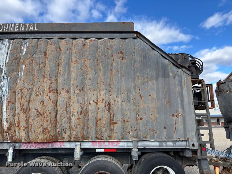 image for item DW7344 1993 Western Star 4900 crane grapple truck 