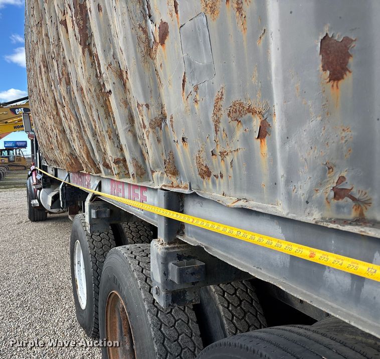 image for item DW7344 1993 Western Star 4900 crane grapple truck 